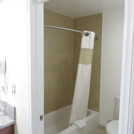 National Motel 2*