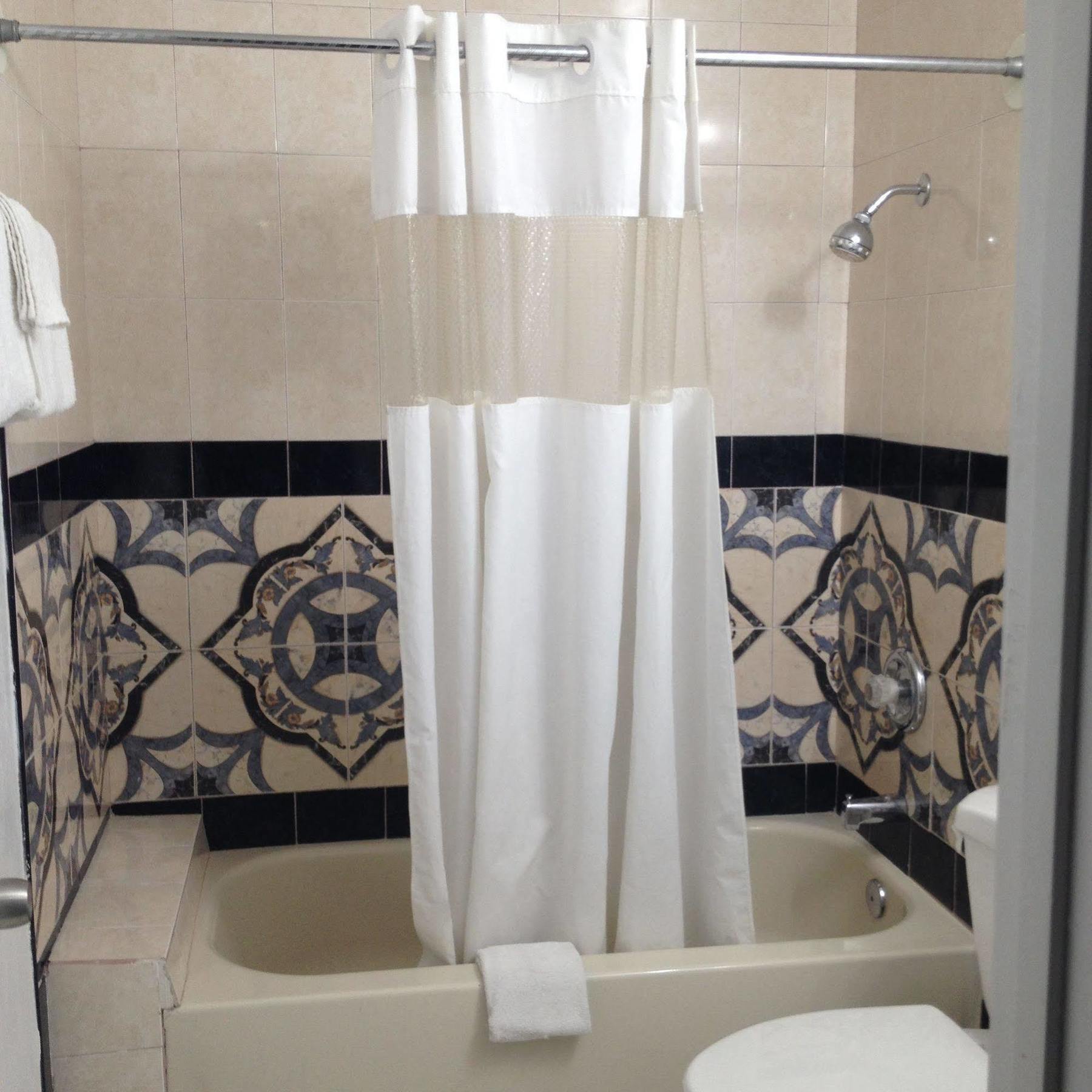 National Motel 2*