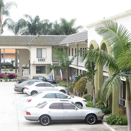 National Motel 2*