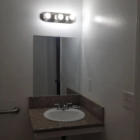 Motel National 2*